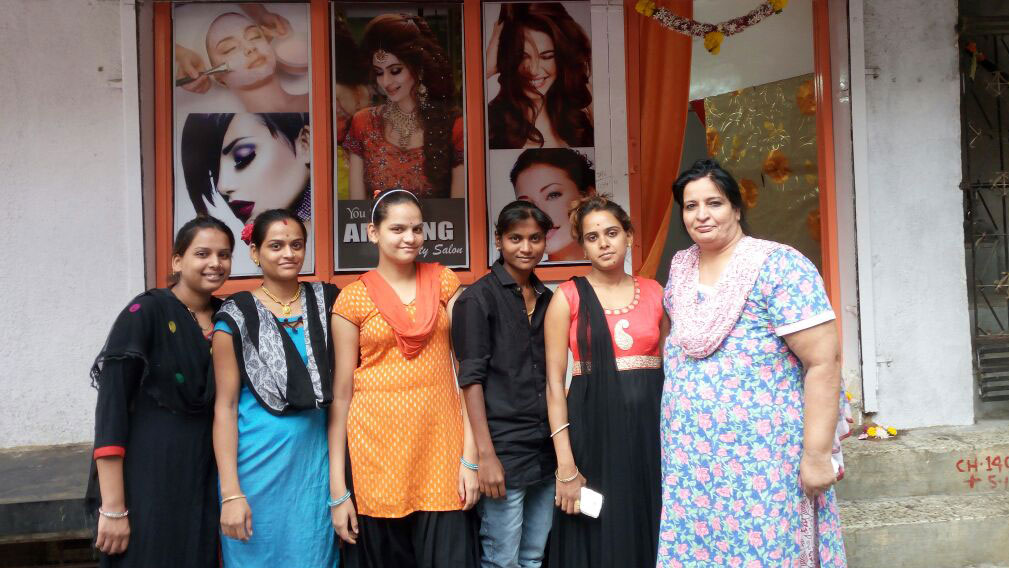 beauty_parlour_featured